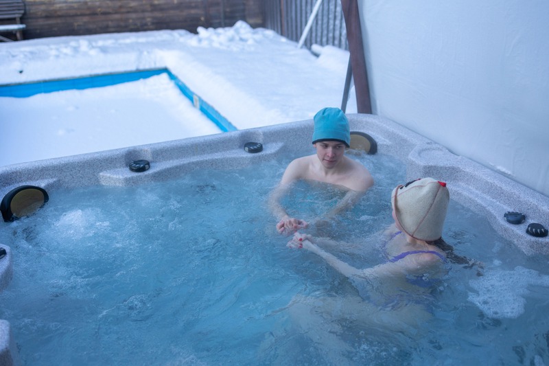 How Does Cold Plunge Therapy Impact Muscle Recovery?